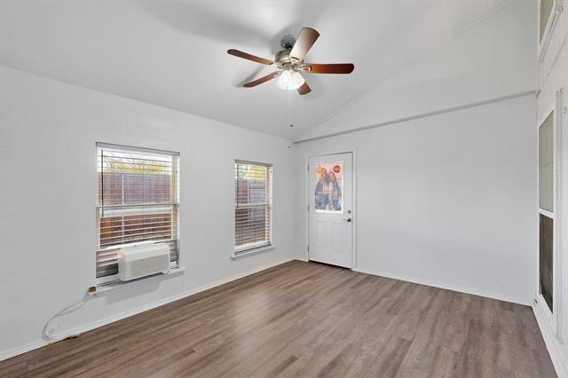 Building Photo - 2426 Sutton Dr