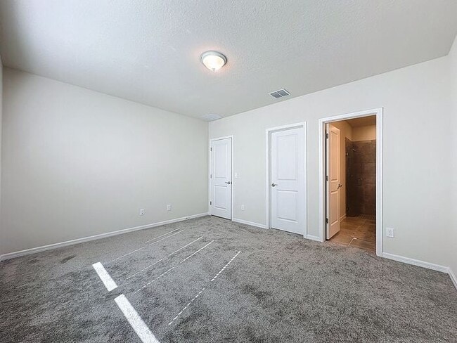 Building Photo - Tohoqua Beauty!