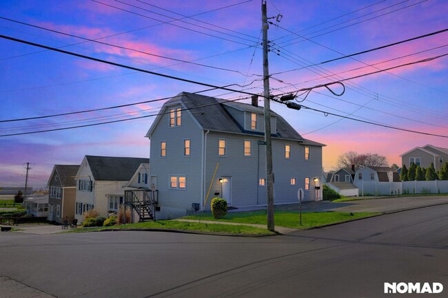 Building Photo - 54 Dawson Ave