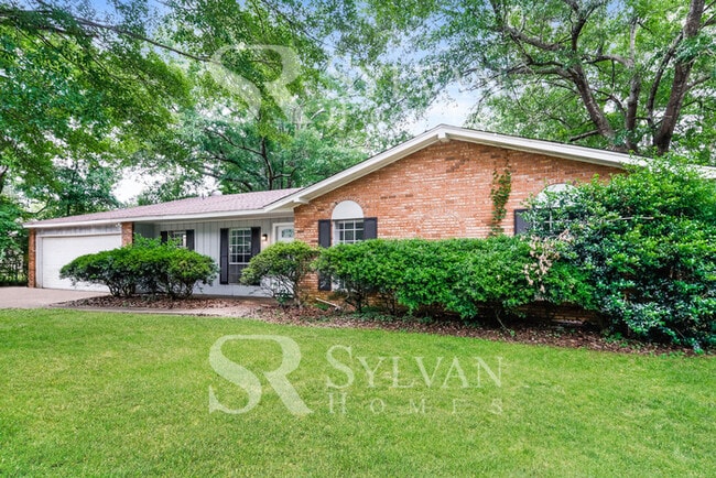 Building Photo - The Lifestyle You Deserve.