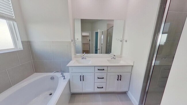 Building Photo - 1212 Sydney Ln