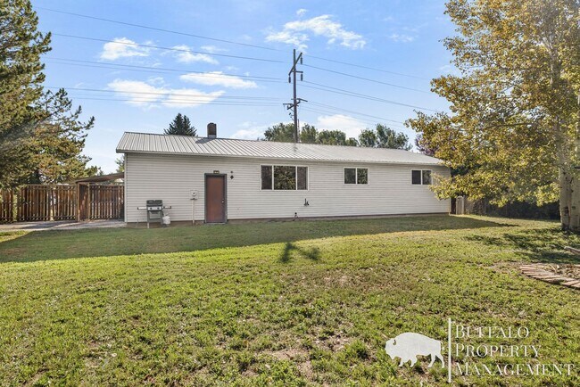 Building Photo - 578 Maple Leaf Dr
