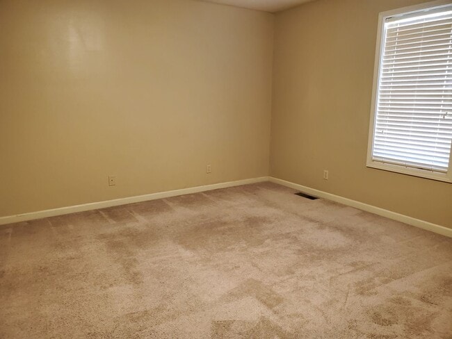 Building Photo - Lakeside School District