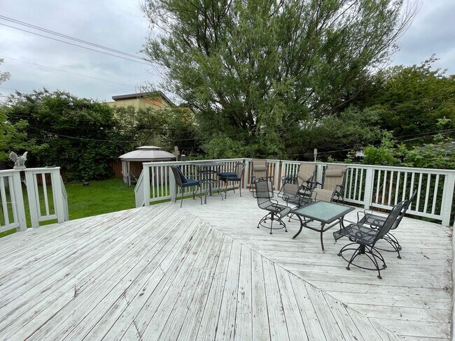 Building Photo - 4BR/2BA House close to Grandview
