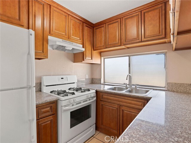 Building Photo - 7037 Milton Ave