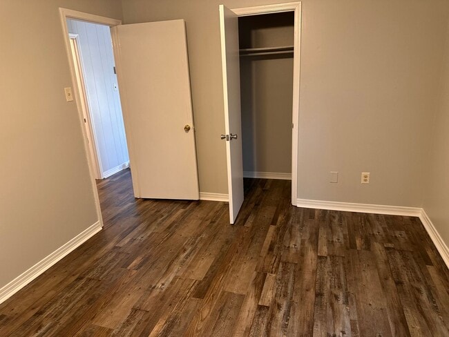 Building Photo - Gulf Breeze Apartment