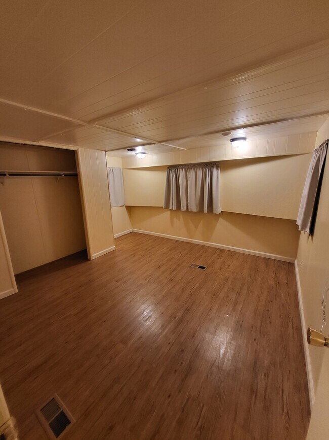 Building Photo - 2014 Carlee Dr