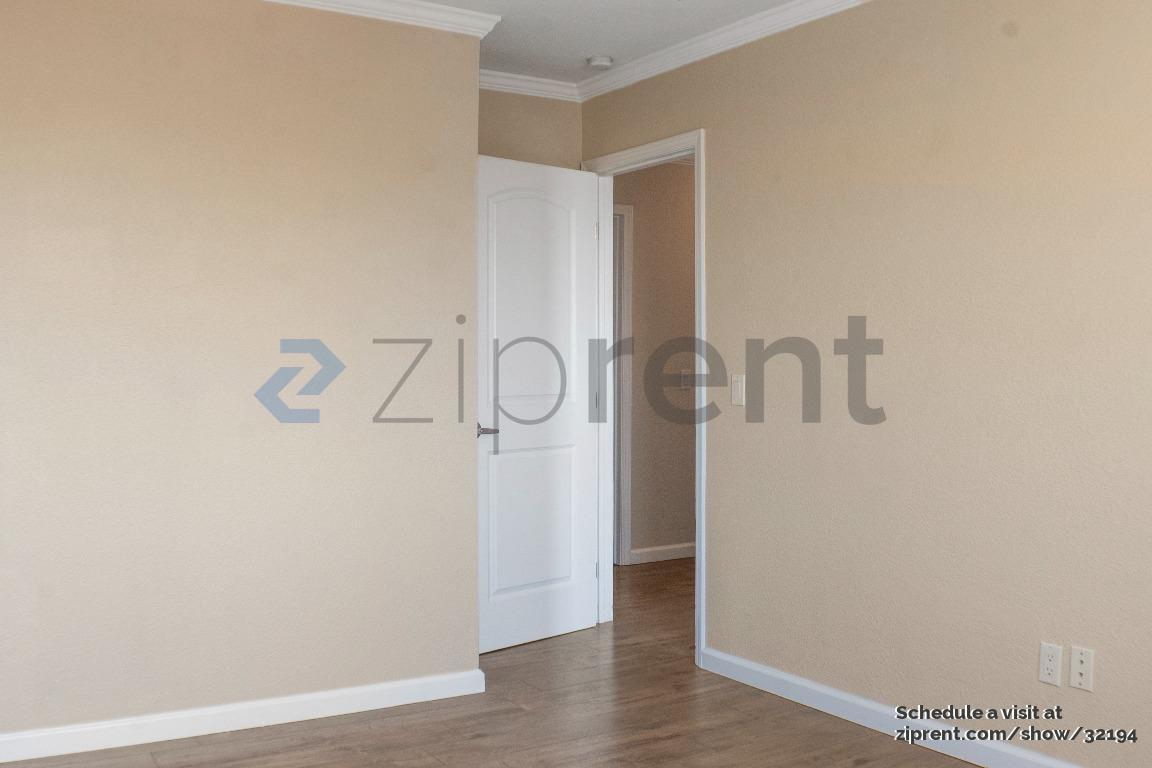 Building Photo - 11865 Ambrosio Dr