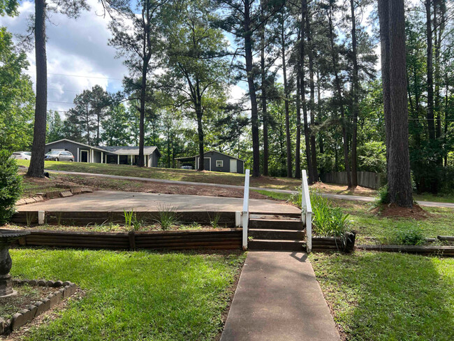 Building Photo - 260 Clay Hill Rd
