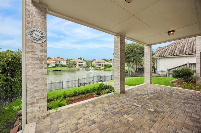 Building Photo - 18910 Villa Bergamo Ln