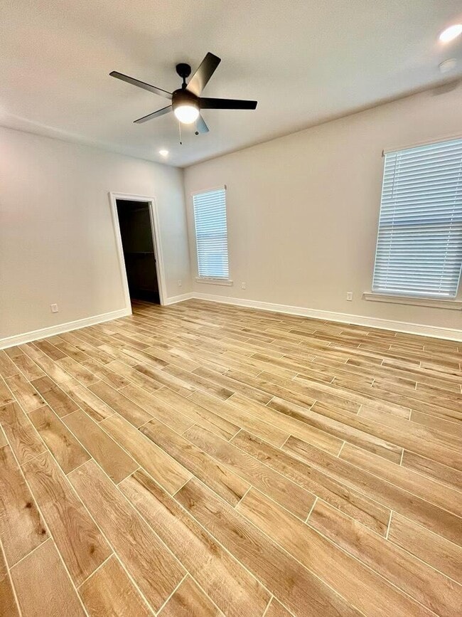 Building Photo - 45 Hydrangea Blvd