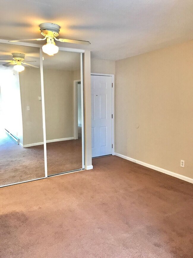 Building Photo - 1 Bedroom 1 Bath Condo in Hayward -- Coming Soon!!!