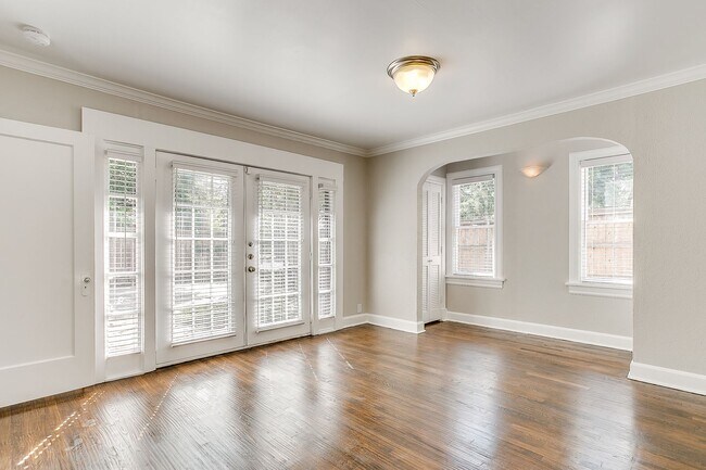 Building Photo - 3257 Greene Ave