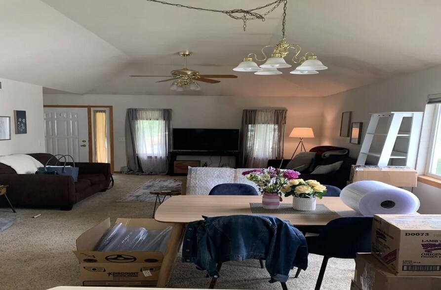 Building Photo - 3314 Emerald Dr