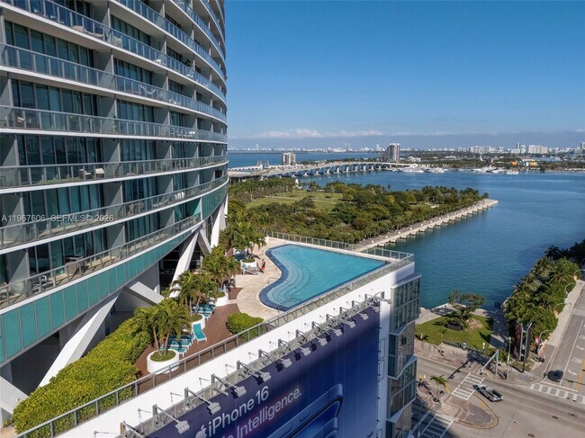 Building Photo - 888 Biscayne Blvd