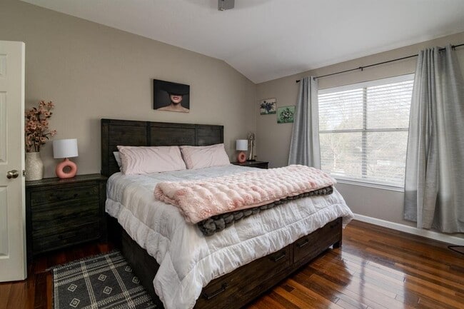 Building Photo - 9301 Tea Rose Trail