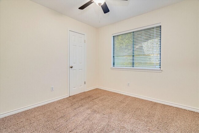 Building Photo - 507 Gregory Cove