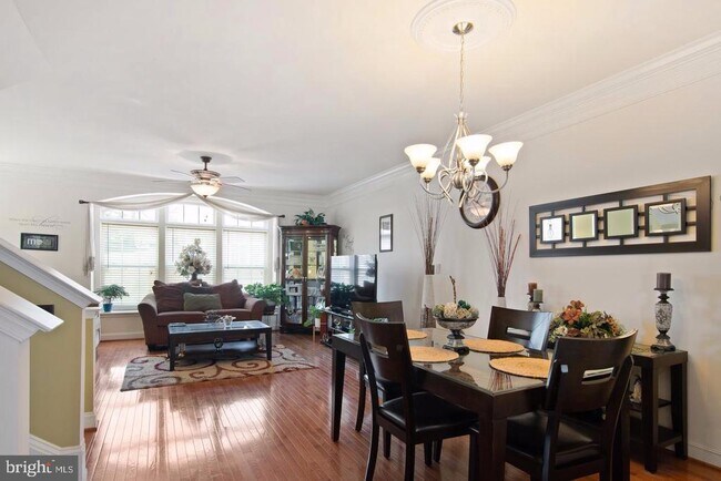 Building Photo - 2613 Glenriver Way