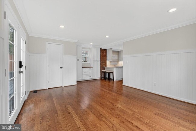 Building Photo - 3004 Marshall St