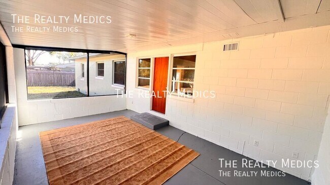 Building Photo - 2271 Northland Rd