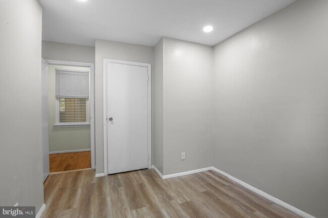 Building Photo - 306 W Wildey St