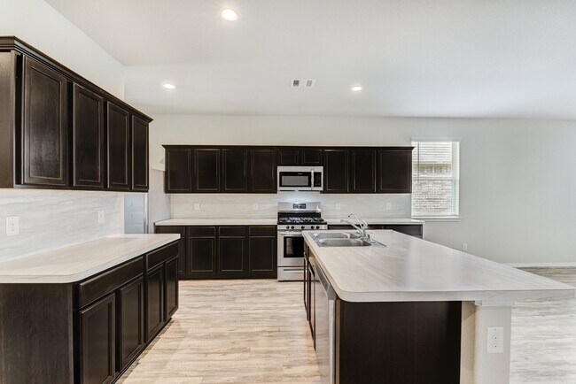 Building Photo - 20923 Corisande St