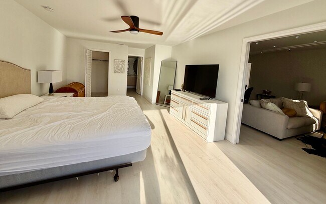 Building Photo - Bright & Modern 2-Bed Condo Overlooking Pond and Golf Course in Saddlebrook!