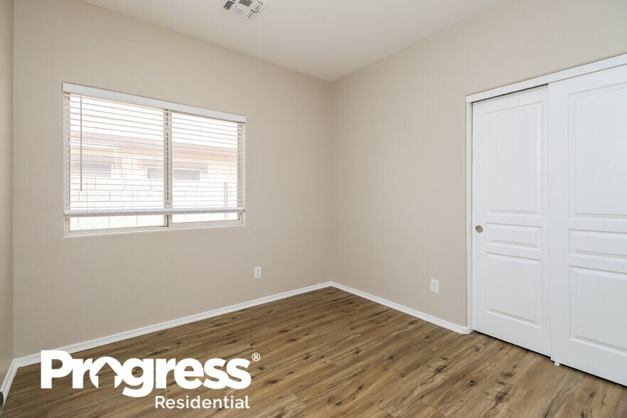 Building Photo - 1958 E Dublin St