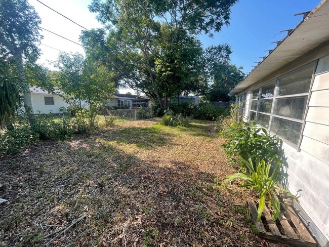 Building Photo - JUST REDUCED!!  Recently renovated 2/2/1 1...
