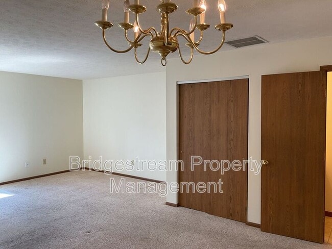 Building Photo - 4579 Burchdale St