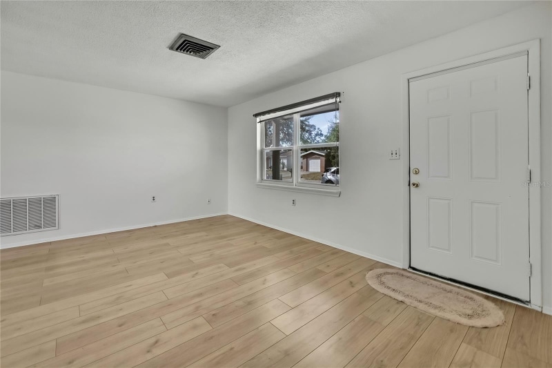 Building Photo - 9608 Richwood Ln