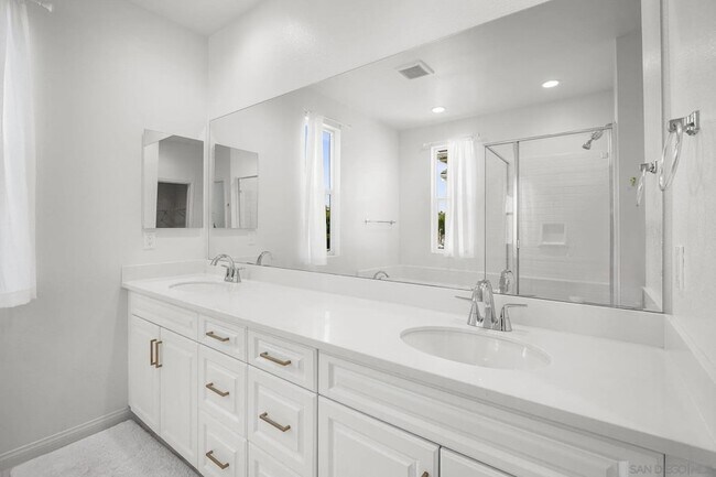 Building Photo - 2612 Babaco St