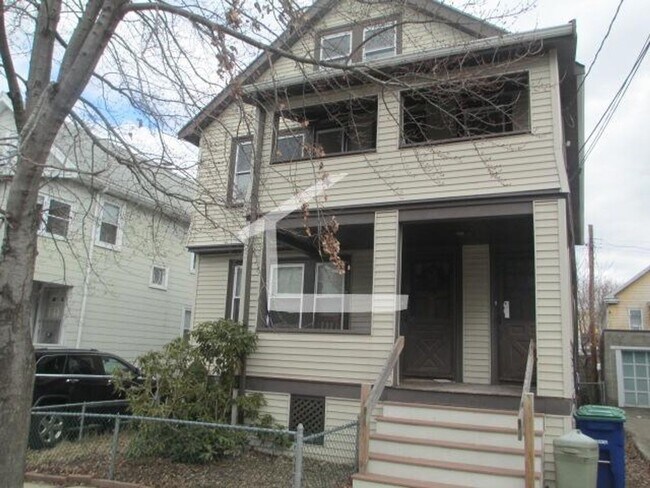 Building Photo - Central Location. Heat, Hot Water Included...