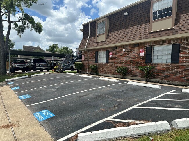 Building Photo - 1751 Moritz Dr
