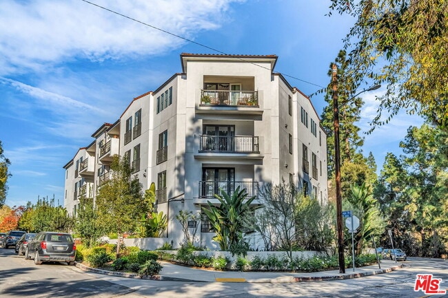 Building Photo - 4114 Vantage Ave