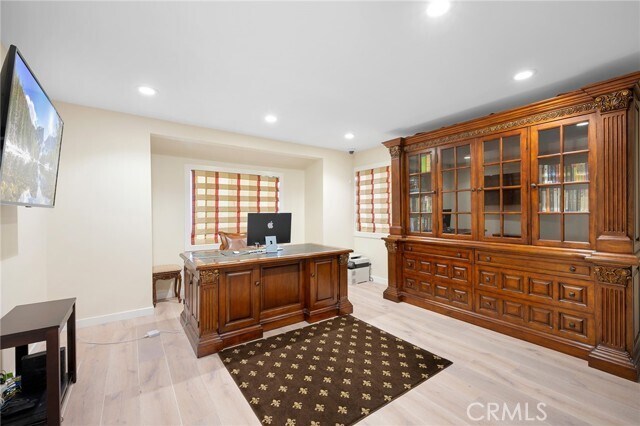 Building Photo - 3331 Oakmont View Dr