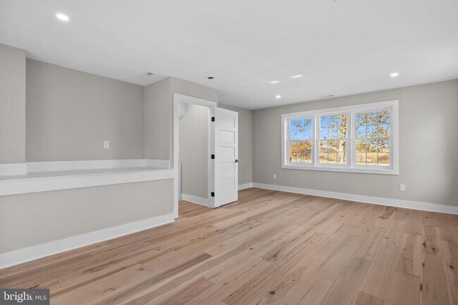 Building Photo - 271 Stoopville Rd