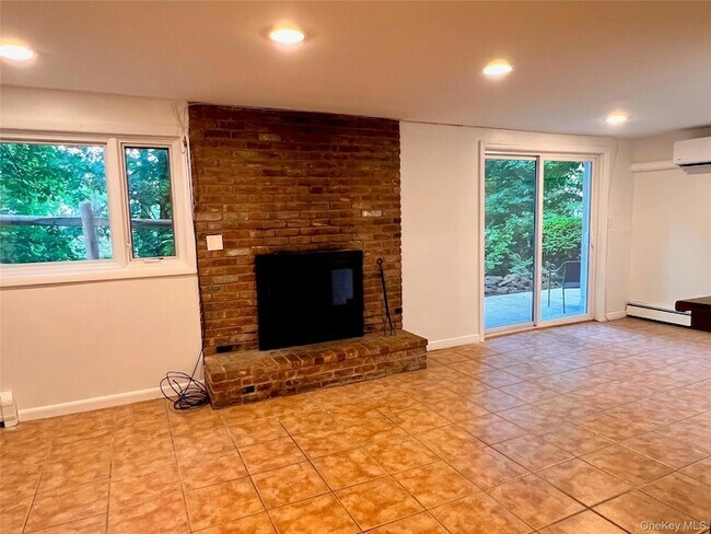 Building Photo - 31 Terrace Dr