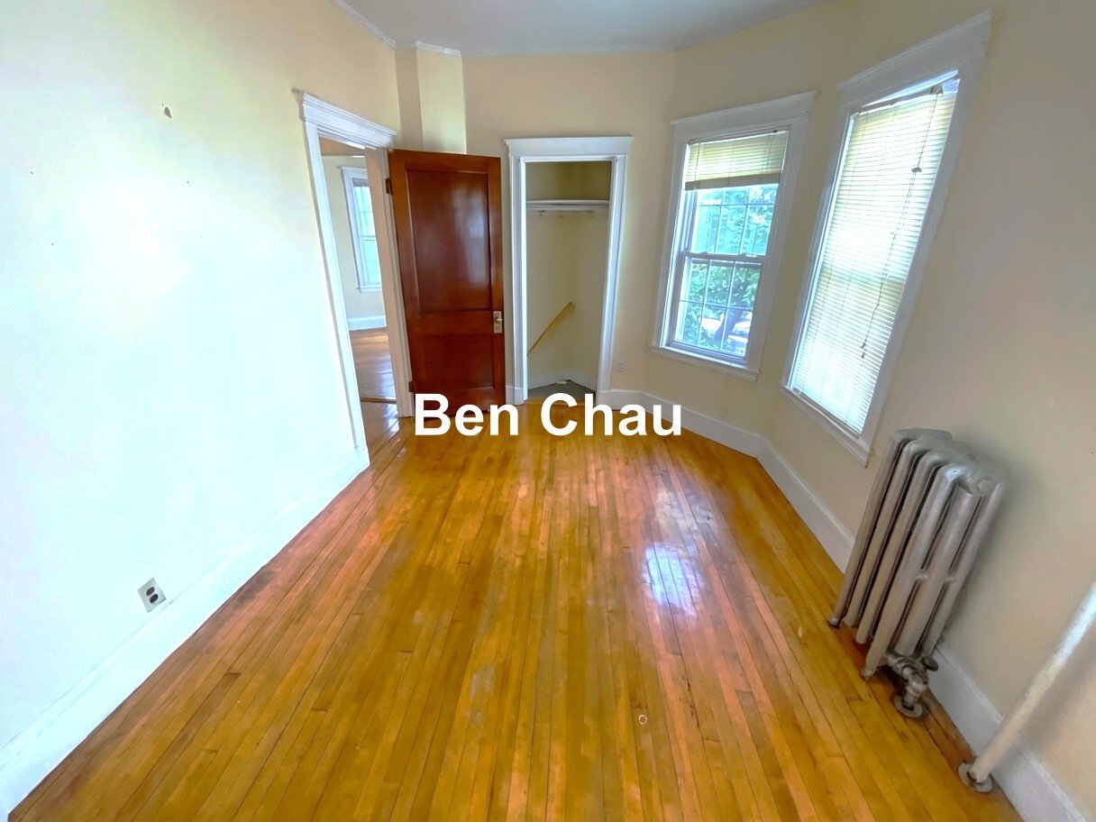 Building Photo - 158 Magazine St