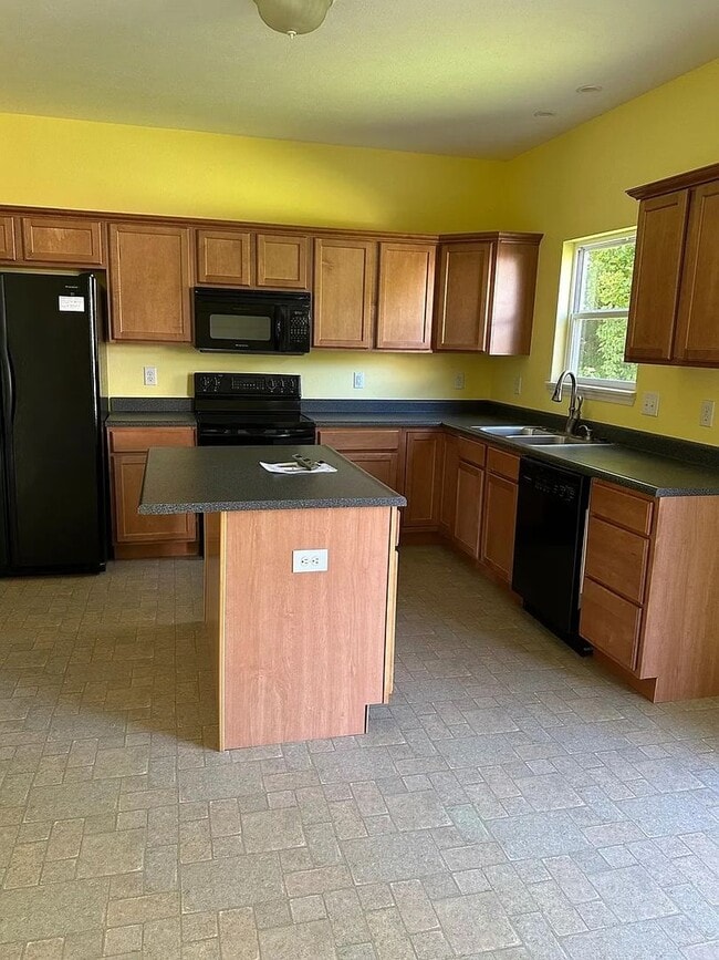 Building Photo - Spacious 2-story house in West Lafayette