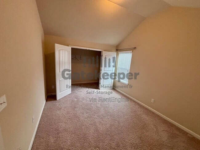 Building Photo - 4743 Chickadee Ln