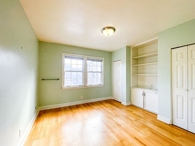 Building Photo - Charming Condo in Historic San Marco with River Views