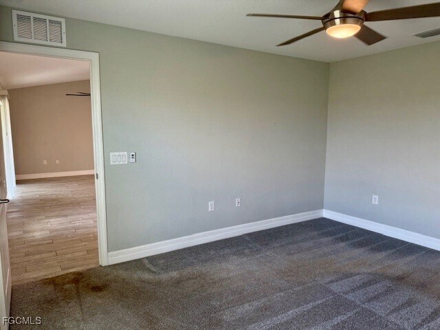 Building Photo - 606 NE 16th Terrace