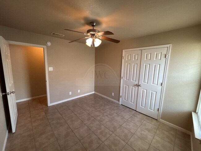 Building Photo - 1305 Powder River Dr