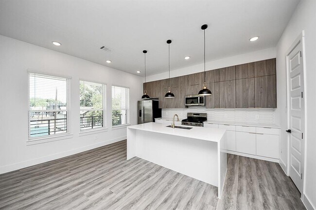 Building Photo - 3604 Runnels St