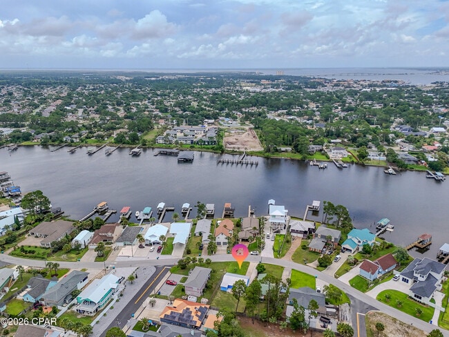 Building Photo - 7005 S Lagoon Dr