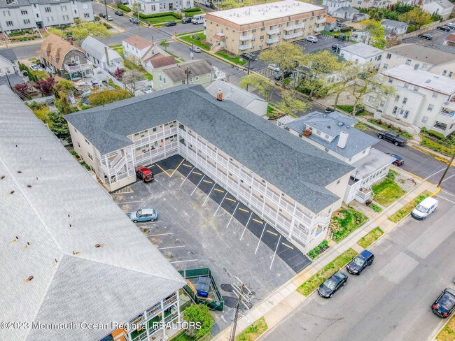 Building Photo - 109 McCabe Ave