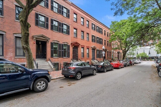 Building Photo - 28 Milford St