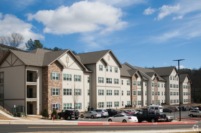 Building Photo - Bellamy Dahlonega
