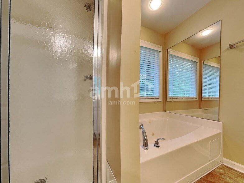 Building Photo - 82 Eagles Nest Dr